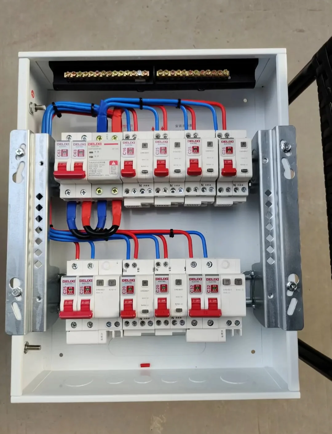 家里常用斷路器，你需要了解的幾個(gè)知識(shí)點(diǎn)